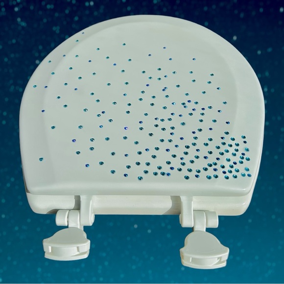 NEW Toilet Seat Round Blue Rhinestone Embellished Lid - Picture 3 of 7